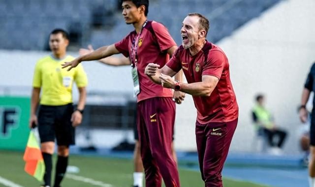 半岛体育APP下载-好教练！久尔杰维奇带中国U19半年赢8场：明年世青赛真有戏|亚洲杯|U20|乌兹别克斯坦|u20亚洲杯|魏祥鑫_新浪体育_新浪新闻