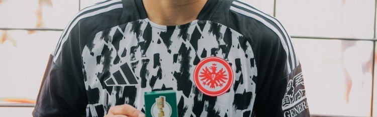 法鹰首秀双响，官方：堂安律当选法兰克福5-0恩格尔斯全场最佳